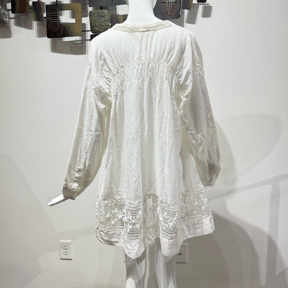 Free People Green Gardens Boho Ivory Cutout Embroidered Hem Tunic Top - Picture 6 of 15